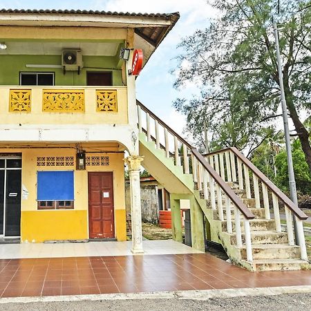 Oyo 90315 Chalet Pantai Rantau Panjang 쿠알라 롬핀 외부 사진