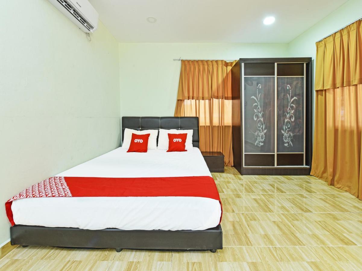 Oyo 90315 Chalet Pantai Rantau Panjang 쿠알라 롬핀 외부 사진