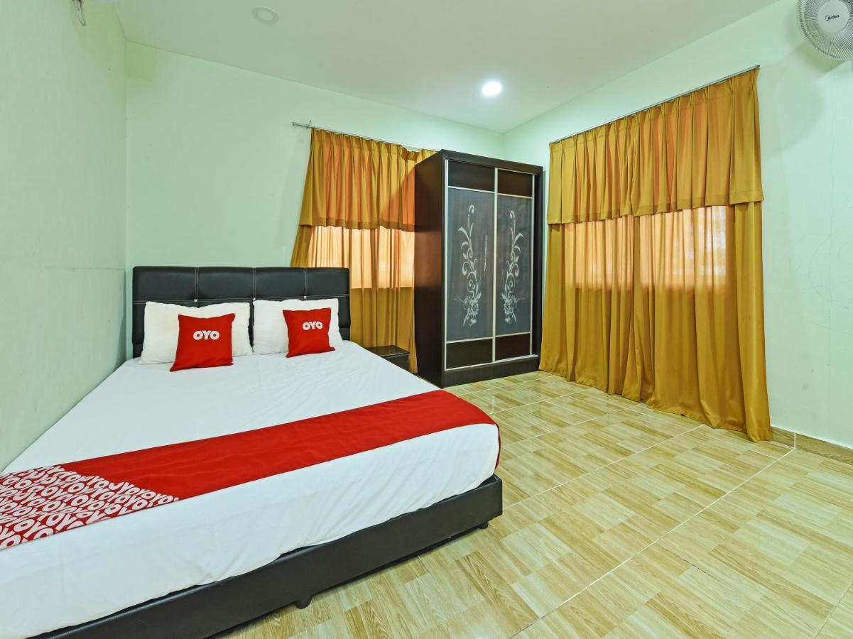 Oyo 90315 Chalet Pantai Rantau Panjang 쿠알라 롬핀 외부 사진