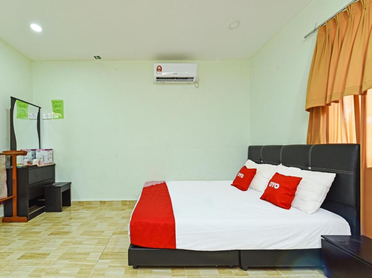 Oyo 90315 Chalet Pantai Rantau Panjang 쿠알라 롬핀 외부 사진